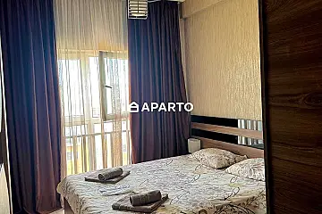 80 ლარი ღამე, ბინა დღიურად