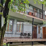 100 ლარი ღამე, ბინა დღიურად