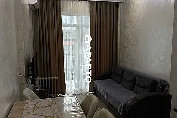 100 ლარი ღამე, ბინა დღიურად