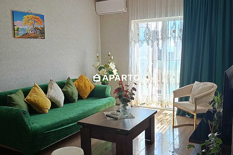 80 ლარი ღამე, ბინა დღიურად