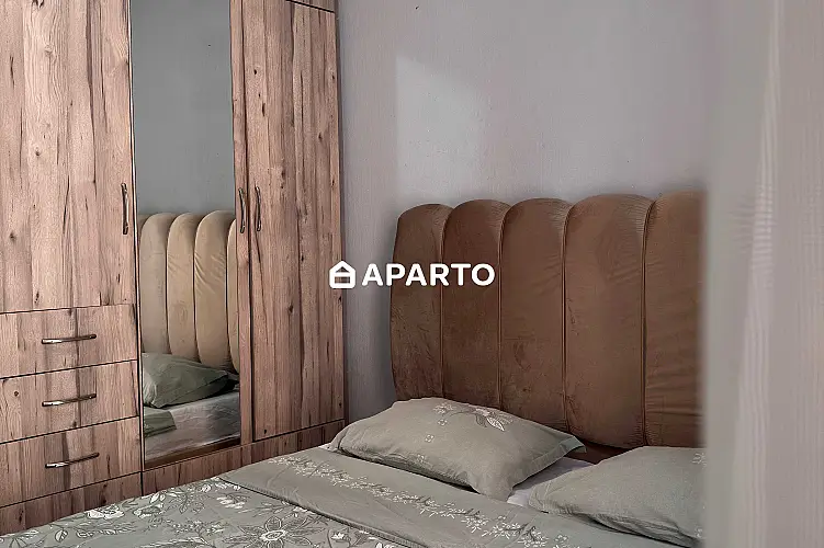 80 ლარი ღამე, ბინა დღიურად