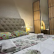 80 ლარი ღამე, ბინა დღიურად