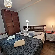80 ლარი ღამე, ბინა დღიურად
