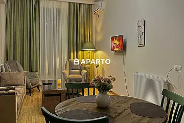 80 ლარი ღამე, ბინა დღიურად