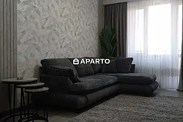 100 ლარი ღამე, ბინა დღიურად