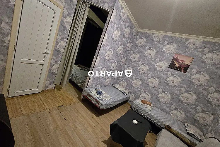 70 ლარი ღამე, ბინა დღიურად