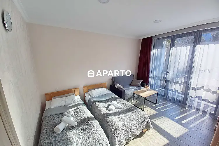 70 ლარი ღამე, ბინა დღიურად