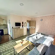 70 ლარი ღამე, ბინა დღიურად