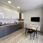 130 ლარი ღამე, ბინა დღიურად