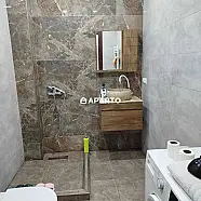 1 ლარი ღამე, ბინა დღიურად