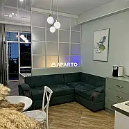 80 ლარი ღამე, ბინა დღიურად