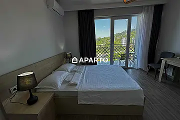 59 ლარი ღამე, ბინა დღიურად