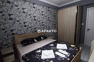 50 ლარი ღამე, ბინა დღიურად