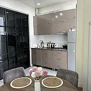 70 ლარი ღამე, ბინა დღიურად
