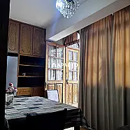 50 ლარი ღამე, ბინა დღიურად