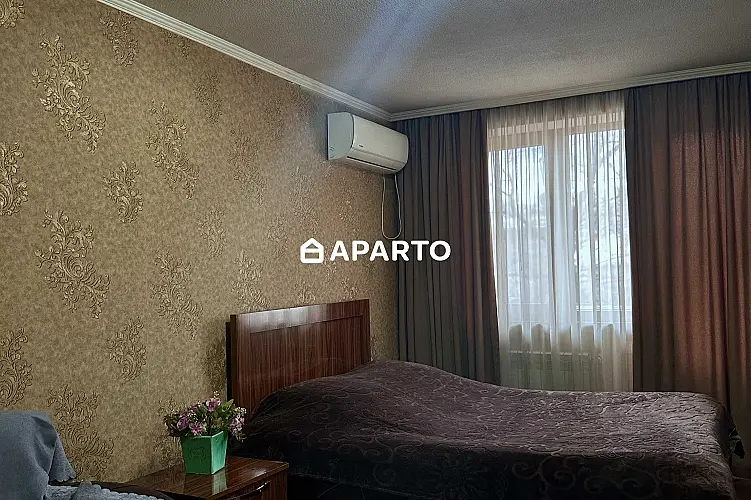 40 ლარი ღამე, ბინა დღიურად