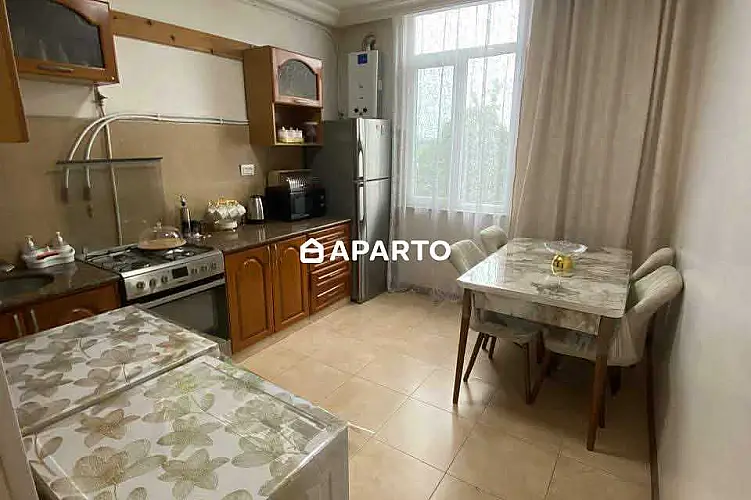 180 ლარი ღამე, ბინა დღიურად