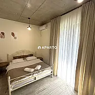 60 ლარი ღამე, ბინა დღიურად