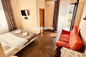60 ლარი ღამე, ბინა დღიურად