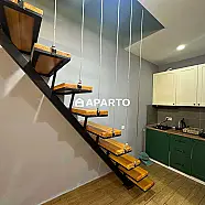 150 ლარი ღამე, ბინა დღიურად