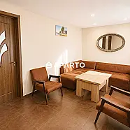 35 ლარი ღამე, ბინა დღიურად