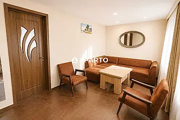 35 ლარი ღამე, ბინა დღიურად