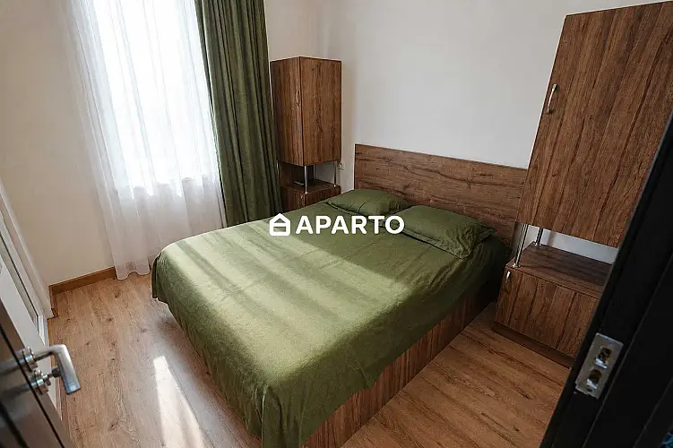 40 ლარი ღამე, ბინა დღიურად