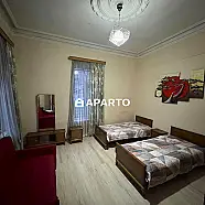 100 ლარი ღამე, ბინა დღიურად