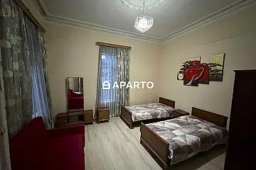100 ლარი ღამე, ბინა დღიურად