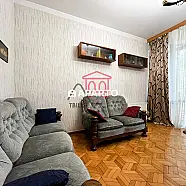 1800 ლარი ღამე, ბინა დღიურად