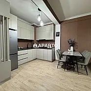 60 ლარი ღამე, ბინა დღიურად