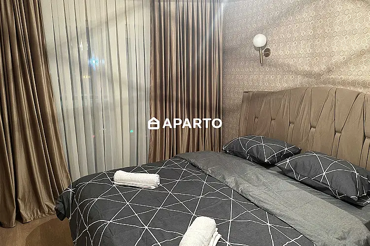 80 ლარი ღამე, ბინა დღიურად