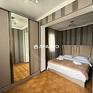 100 ლარი ღამე, ბინა დღიურად