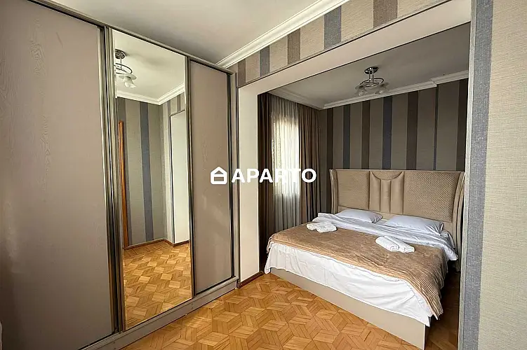 100 ლარი ღამე, ბინა დღიურად