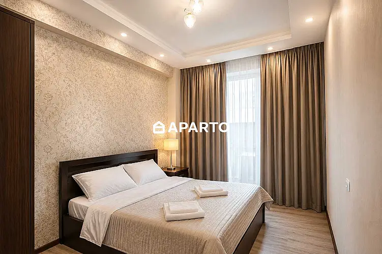 100 ლარი ღამე, ბინა დღიურად