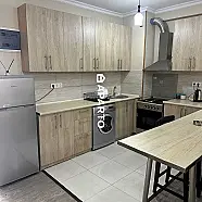 80 ლარი ღამე, ბინა დღიურად