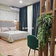 80 ლარი ღამე, ბინა დღიურად