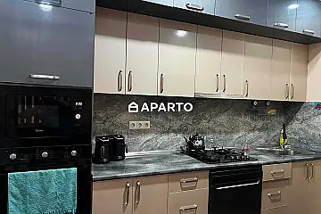 100 ლარი ღამე, ბინა დღიურად