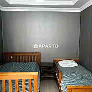 100 ლარი ღამე, ბინა დღიურად