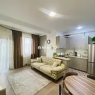 100 ლარი ღამე, ბინა დღიურად