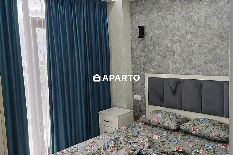 80 ლარი ღამე, ბინა დღიურად