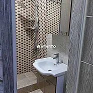100 ლარი ღამე, ბინა დღიურად