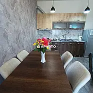 30 ლარი ღამე, ბინა დღიურად