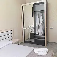50 ლარი ღამე, ბინა დღიურად