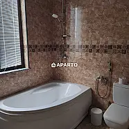 100 ლარი ღამე, ბინა დღიურად