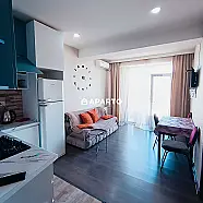 30 ლარი ღამე, ბინა დღიურად
