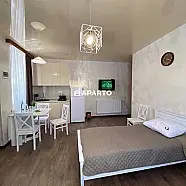 80 ლარი ღამე, ბინა დღიურად