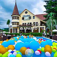 100 ლარი ღამე, ბინა დღიურად