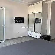 100 ლარი ღამე, ბინა დღიურად