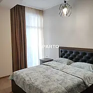 100 ლარი ღამე, ბინა დღიურად